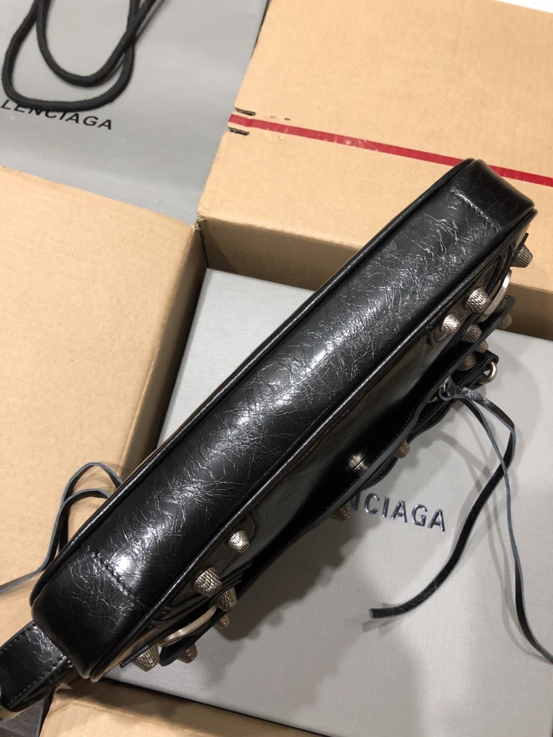 Ba1en*iaga le cagole bags